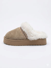 PANTUFLAS BAJA PELUDA BORDADA BLANCO
